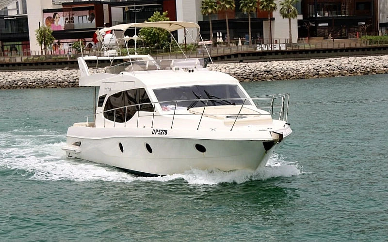43 ft private boat rental dubai