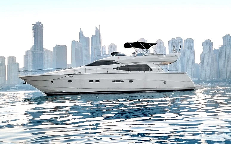 68 ft private yacht boat for rent dubai