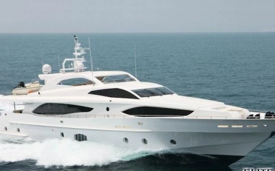 121 ft luxury yacht dubai rent a yacht