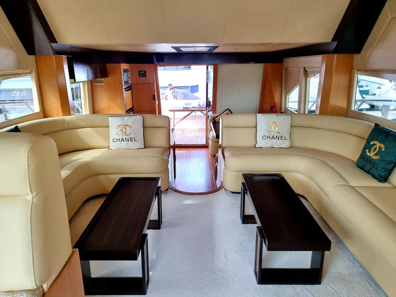 Rent a Yacht Dubai Marina