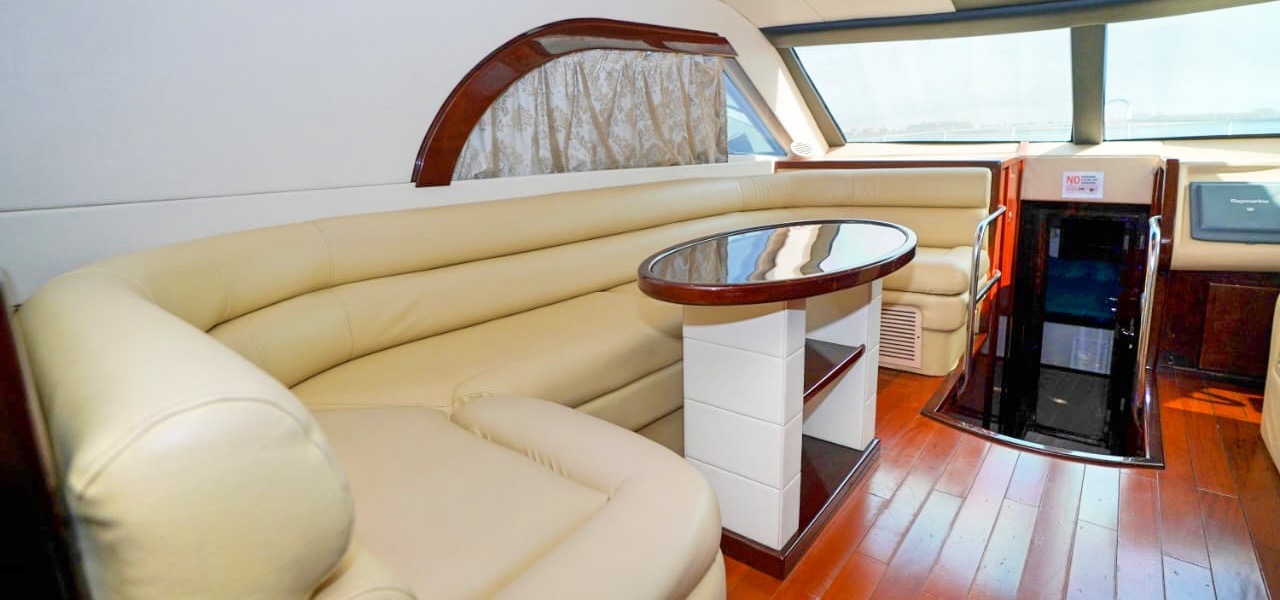 Dubai Yacht Tour